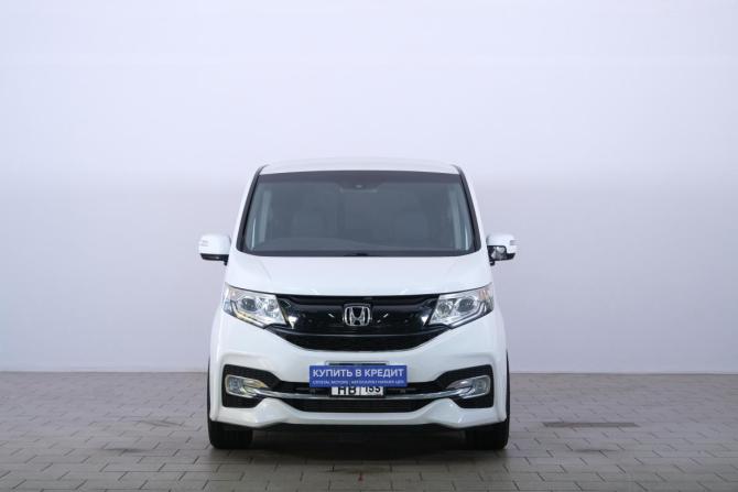 Honda Stepwgn V с пробегом 2016 года, цена 2 099 000 рублей, 110000 км, минивэн, Автокод Объявления