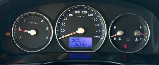 Hyundai Santa Fe II Рестайлинг с пробегом 2011 года, цена 1 300 000 рублей, 266690 км, внедорожник, Автокод Объявления