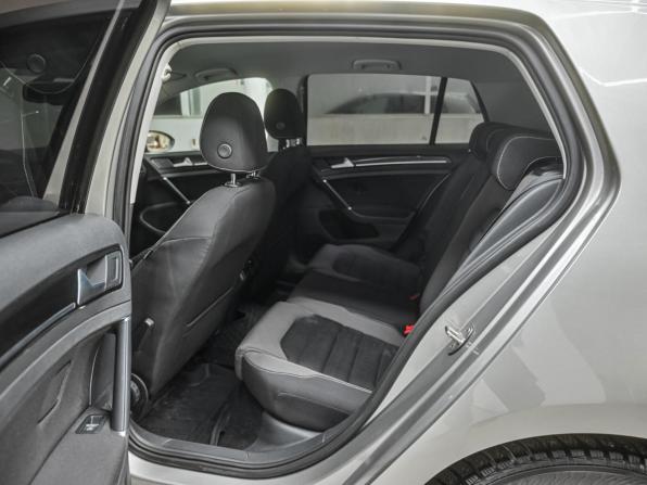 Volkswagen Golf VII с пробегом 2013 года, цена 1 299 000 рублей, 158000 км, хэтчбек, Автокод Объявления