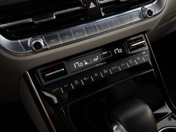 Kia Mohave I Рестайлинг 2 с пробегом 2019 года, цена 4 599 000 рублей, 65417 км, внедорожник, Автокод Объявления