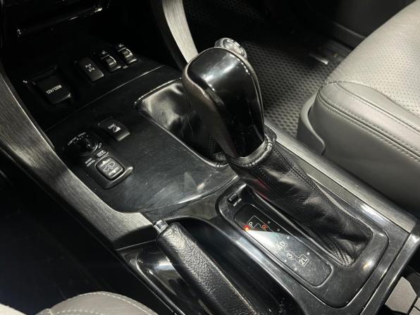 Toyota Land Cruiser Prado 120 Series Рестайлинг с пробегом 2008 года, цена 2 420 000 рублей, 202000 км, внедорожник, Автокод Объявления