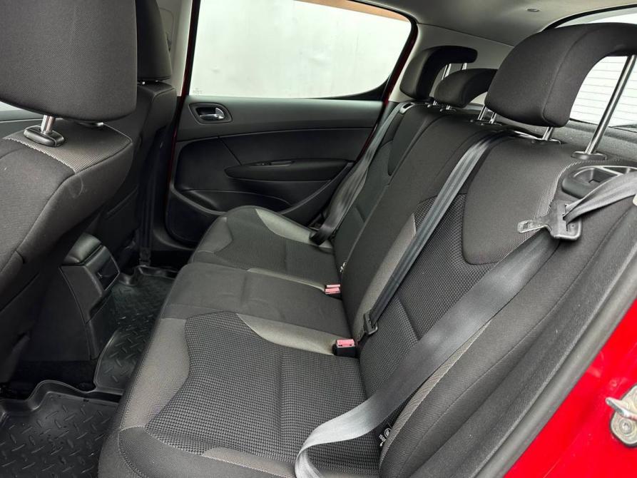 Peugeot 308 I Москва  - изображение 10