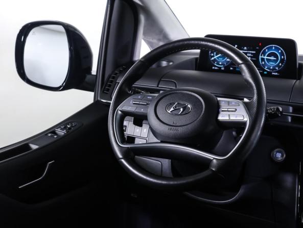 Hyundai Staria I с пробегом 2022 года, цена 5 598 000 рублей, 34614 км, минивэн, Автокод Объявления