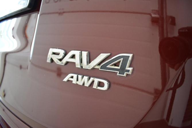 Toyota RAV4 IV (XA40) Рестайлинг с пробегом 2016 года, цена 1 899 000 рублей, 206000 км, внедорожник, Автокод Объявления