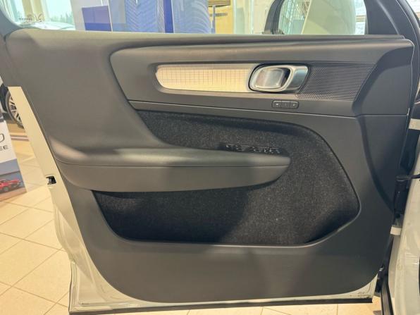Volvo XC40 I с пробегом 2018 года, цена 3 233 000 рублей, 77653 км, внедорожник, Автокод Объявления