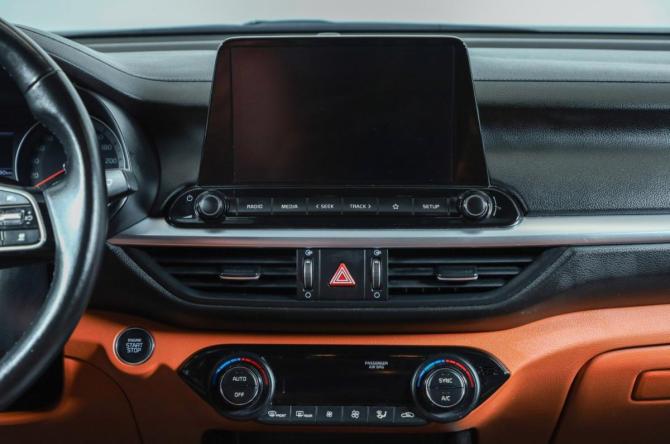 Kia Cerato IV Рестайлинг с пробегом 2022 года, цена 2 499 000 рублей, 48000 км, седан, Автокод Объявления