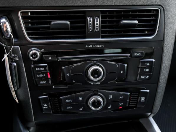 Audi Q5 I (8R) Рестайлинг с пробегом 2015 года, цена 1 998 000 рублей, 111000 км, внедорожник, Автокод Объявления