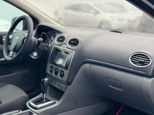 Ford Focus II Рестайлинг с пробегом 2011 года, цена 700 000 рублей, 205000 км, седан, Автокод Объявления