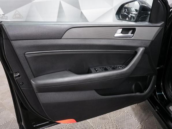 Hyundai Sonata VII (LF) Рестайлинг с пробегом 2018 года, цена 1 785 000 рублей, 118637 км, седан, Автокод Объявления