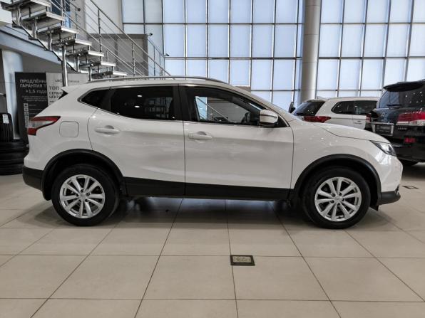 Nissan Qashqai II с пробегом 2017 года, цена 1 650 000 рублей, 129885 км, внедорожник, Автокод Объявления