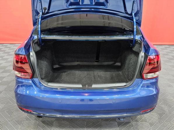 Volkswagen Polo V Рестайлинг с пробегом 2019 года, цена 1 199 000 рублей, 85098 км, седан, Автокод Объявления