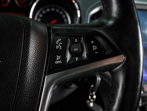 Opel Astra J Рестайлинг с пробегом 2013 года, цена 859 000 рублей, 153372 км, хэтчбек, Автокод Объявления