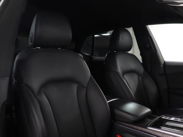 Audi Q8 I (4M) с пробегом 2018 года, цена 5 699 000 рублей, 64999 км, внедорожник, Автокод Объявления