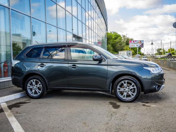 Mitsubishi Outlander III Рестайлинг с пробегом 2014 года, цена 1 698 000 рублей, 45647 км, внедорожник, Автокод Объявления