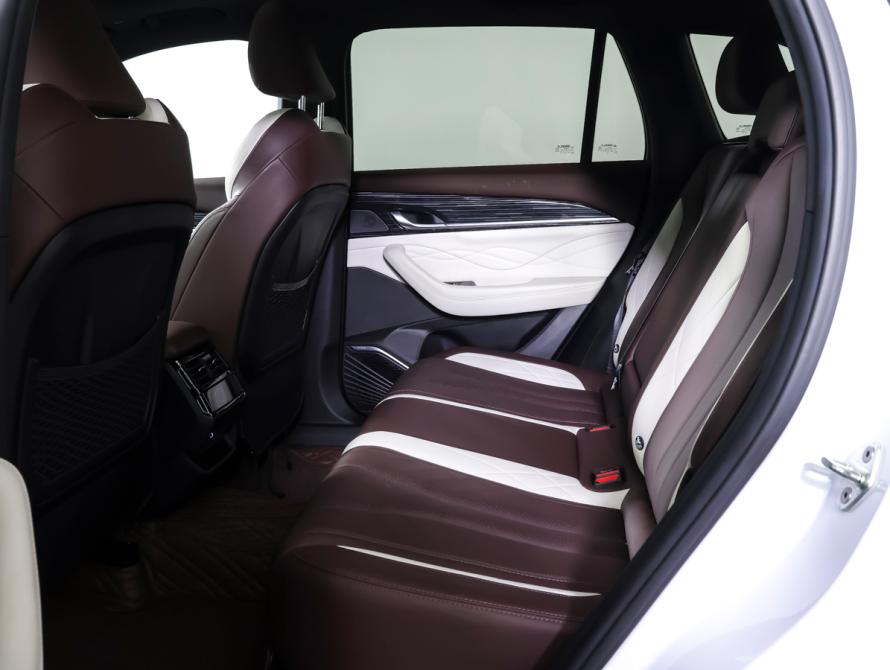 Geely Monjaro I Москва  - изображение 11