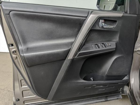 Toyota RAV4 IV (XA40) Рестайлинг с пробегом 2016 года, цена 2 150 000 рублей, 205575 км, внедорожник, Автокод Объявления