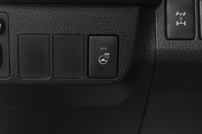 Toyota RAV4 IV (XA40) Рестайлинг с пробегом 2015 года, цена 2 429 000 рублей, 202000 км, внедорожник, Автокод Объявления