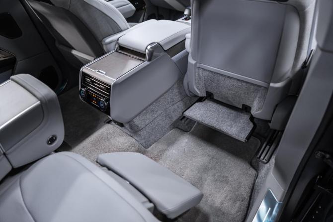 Новый Land Rover Range Rover V 2025 года, цена 35 500 000 рублей, внедорожник, Автокод Объявления