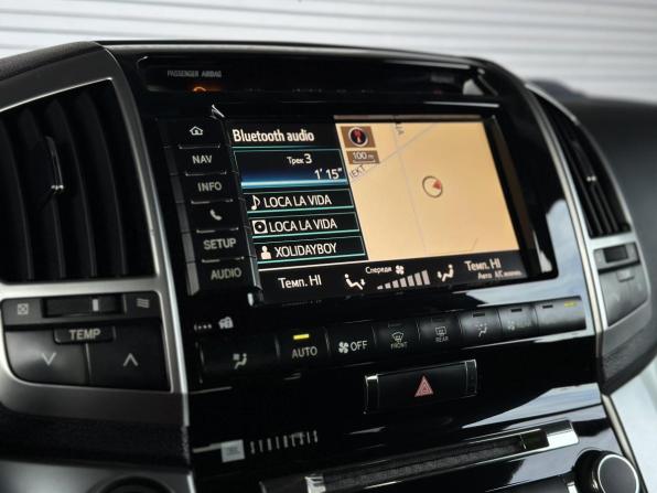 Toyota Land Cruiser 200 Series Рестайлинг 1 с пробегом 2012 года, цена 3 199 000 рублей, 347062 км, внедорожник, Автокод Объявления