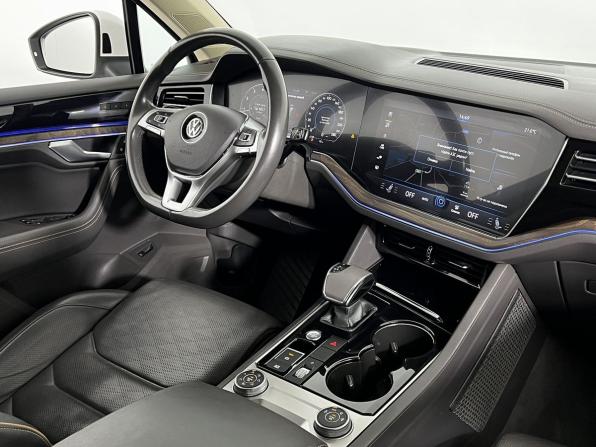 Volkswagen Touareg III с пробегом 2020 года, цена 4 500 000 рублей, 102000 км, внедорожник, Автокод Объявления
