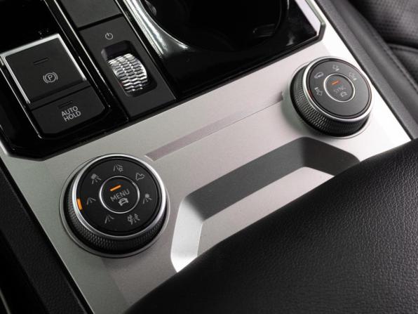 Volkswagen Touareg III с пробегом 2020 года, цена 5 699 000 рублей, 59802 км, внедорожник, Автокод Объявления