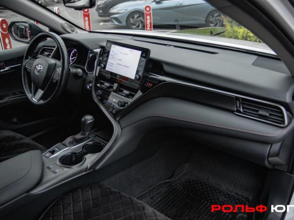 Toyota Camry VIII (XV70) Рестайлинг с пробегом 2021 года, цена 3 500 000 рублей, 25400 км, седан, Автокод Объявления