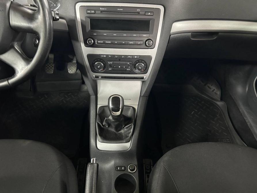 Skoda Octavia II (A5) Рестайлинг Санкт-Петербург  - изображение 16