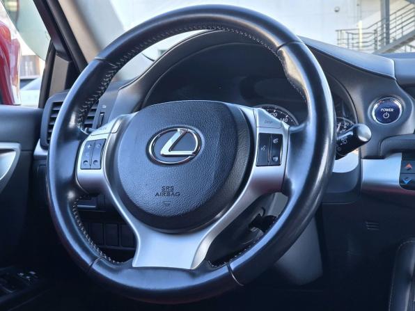 Lexus CT I с пробегом 2012 года, цена 1 570 000 рублей, 156784 км, хэтчбек, Автокод Объявления