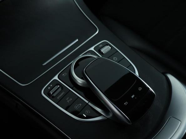 Mercedes-Benz C-Класс IV (W205) Рестайлинг с пробегом 2020 года, цена 2 980 000 рублей, 80123 км, седан, Автокод Объявления