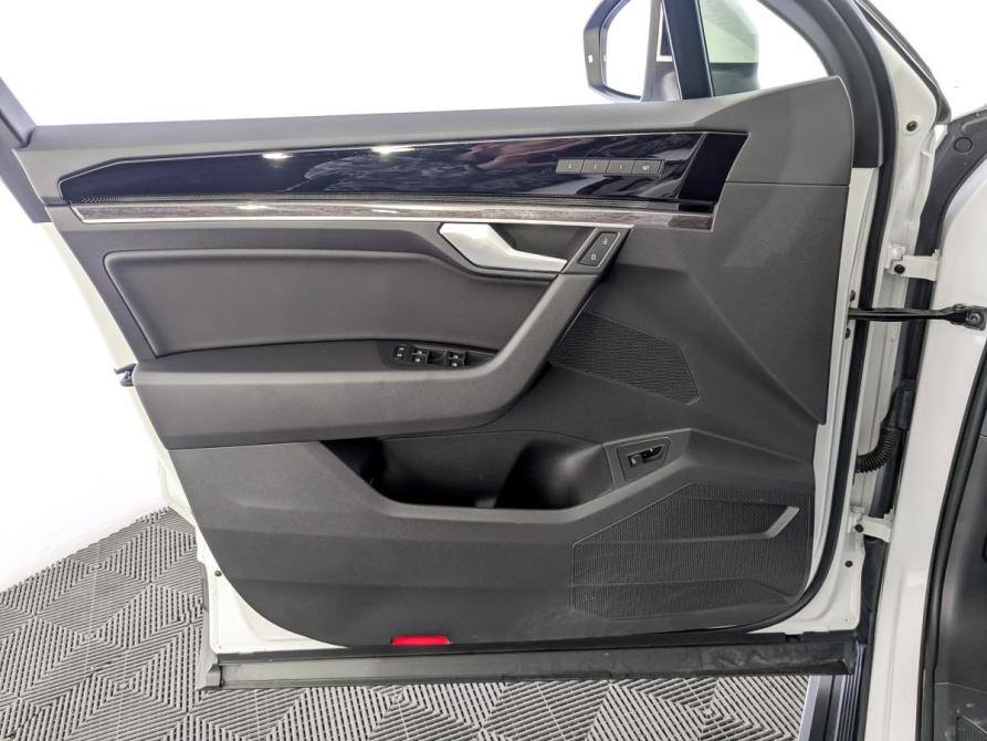Volkswagen Touareg III Москва  - изображение 19