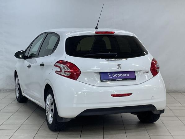 Peugeot 208 I с пробегом 2013 года, цена 550 000 рублей, 124381 км, хэтчбек, Автокод Объявления