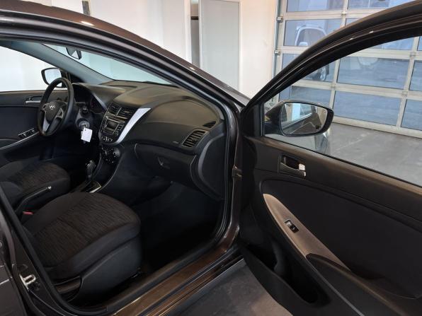 Hyundai Solaris I Рестайлинг с пробегом 2015 года, цена 960 000 рублей, 195660 км, седан, Автокод Объявления