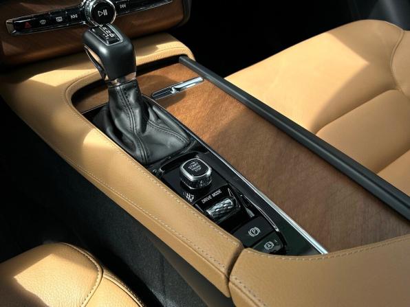 Volvo XC90 II с пробегом 2017 года, цена 4 180 800 рублей, 79968 км, внедорожник, Автокод Объявления