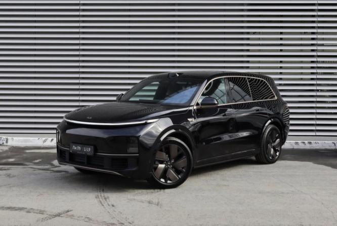 Li Auto (Lixiang) L9 I Рестайлинг с пробегом 2025 года, цена 8 990 000 рублей, 5 км, внедорожник, Автокод Объявления