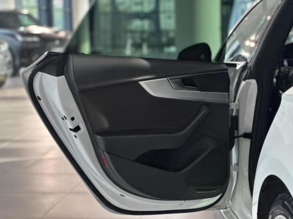 Audi A5 II (F5) с пробегом 2018 года, цена 3 150 000 рублей, 146734 км, лифтбек, Автокод Объявления