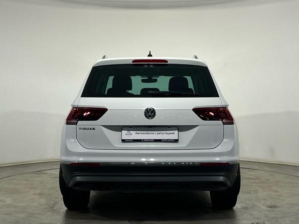 Volkswagen Tiguan II с пробегом 2017 года, цена 2 575 000 рублей, 118678 км, внедорожник, Автокод Объявления
