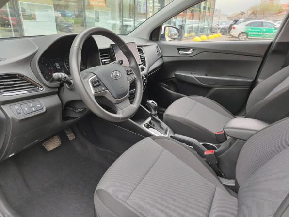 Hyundai Solaris II Рестайлинг с пробегом 2021 года, цена 2 010 000 рублей, 15580 км, седан, Автокод Объявления