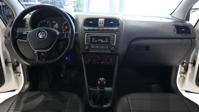 Volkswagen Polo V Рестайлинг с пробегом 2016 года, цена 939 000 рублей, 152000 км, седан, Автокод Объявления