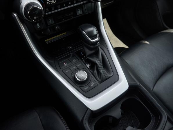 Toyota RAV4 V (XA50) с пробегом 2019 года, цена 2 963 000 рублей, 138000 км, внедорожник, Автокод Объявления