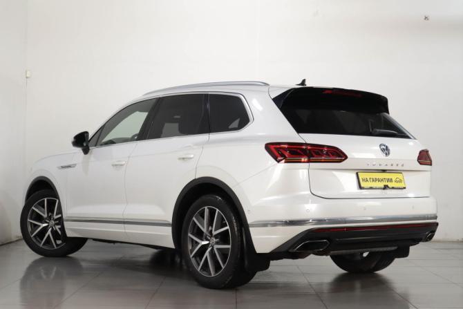 Volkswagen Touareg III с пробегом 2019 года, цена 5 429 000 рублей, 45200 км, внедорожник, Автокод Объявления