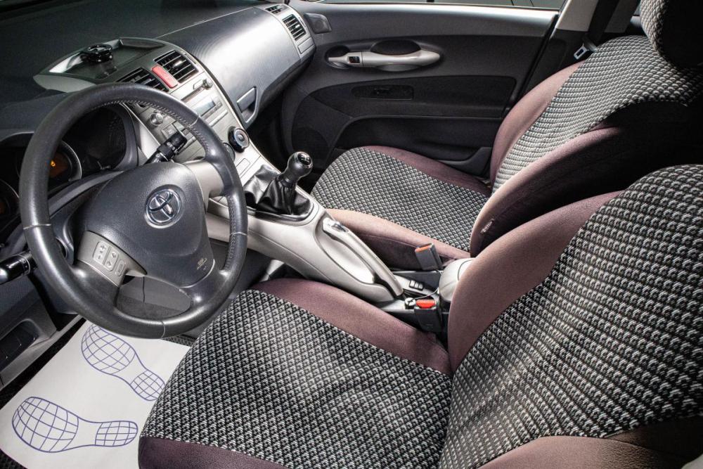 Toyota Auris I Сургут  - изображение 9