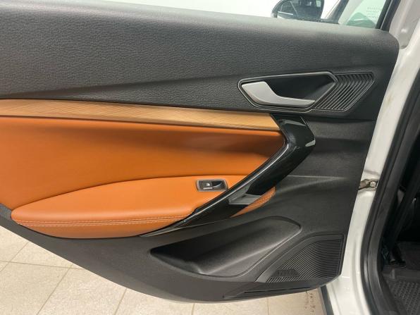 Lada (ВАЗ) Vesta I Рестайлинг (NG) с пробегом 2024 года, цена 1 399 000 рублей, 23500 км, седан, Автокод Объявления