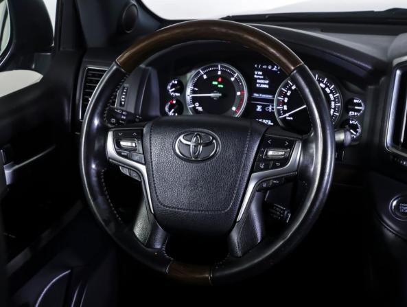 Toyota Land Cruiser 200 Series Рестайлинг 2 с пробегом 2018 года, цена 7 000 000 рублей, 145222 км, внедорожник, Автокод Объявления