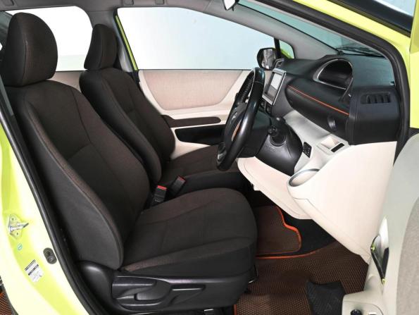 Toyota Sienta II с пробегом 2017 года, цена 1 239 000 рублей, 174465 км, компактвэн, Автокод Объявления