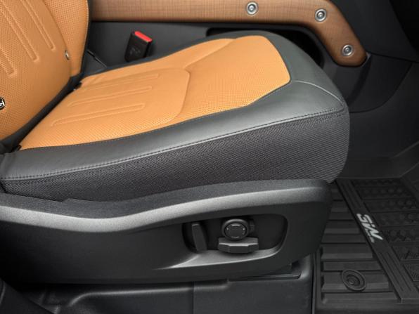 Land Rover Defender II с пробегом 2022 года, цена 11 300 000 рублей, 40895 км, внедорожник, Автокод Объявления