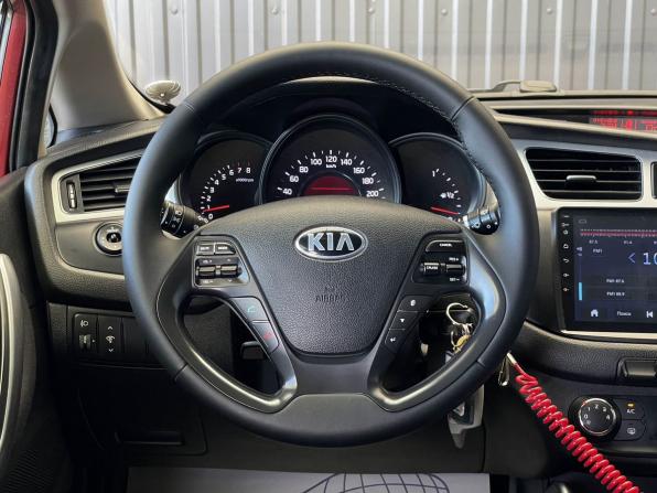 Kia Ceed II с пробегом 2012 года, цена 895 000 рублей, 102095 км, хэтчбек, Автокод Объявления