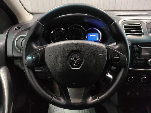 Renault Sandero II с пробегом 2015 года, цена 710 000 рублей, 102000 км, хэтчбек, Автокод Объявления