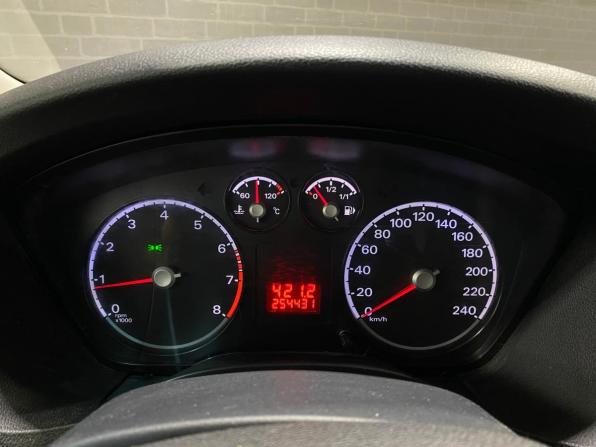Ford Focus II Рестайлинг с пробегом 2008 года, цена 280 000 рублей, 254429 км, седан, Автокод Объявления