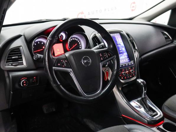 Opel Astra J с пробегом 2010 года, цена 849 000 рублей, 128832 км, хэтчбек, Автокод Объявления