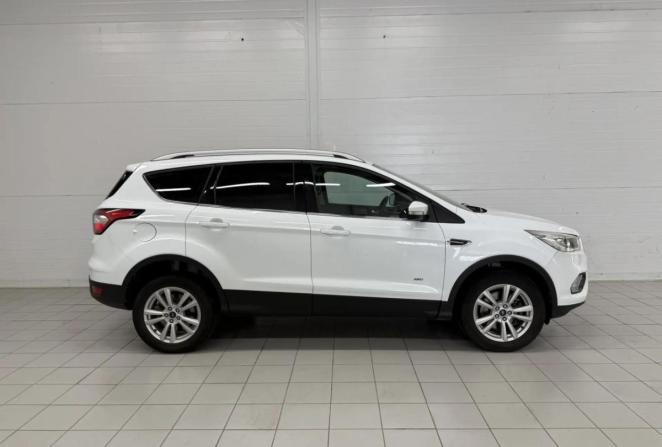 Ford Kuga II Рестайлинг с пробегом 2018 года, цена 1 399 000 рублей, 210226 км, внедорожник, Автокод Объявления